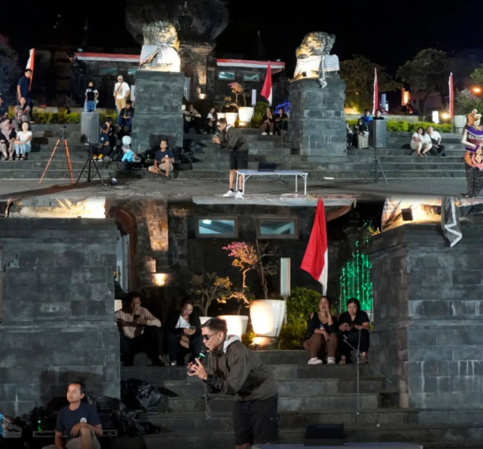 Monumen Puputan Klungkung resmi kembali menjadi pusat ekspresi dan kreativitas anak muda melalui gelaran Pertunjukan Ekonomi Kreatif & Band Lokal Semarapura 2026