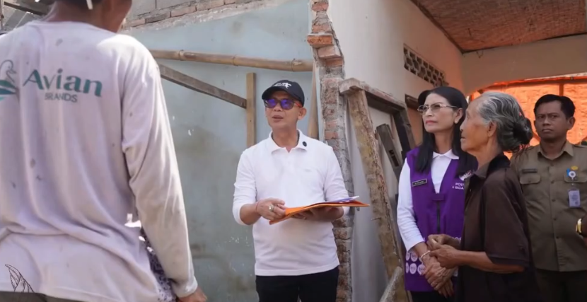 Bupati Satria Tinjau Program Bedah Rumah, Rehab, dan Sambungan Rumah di Desa Tegak.